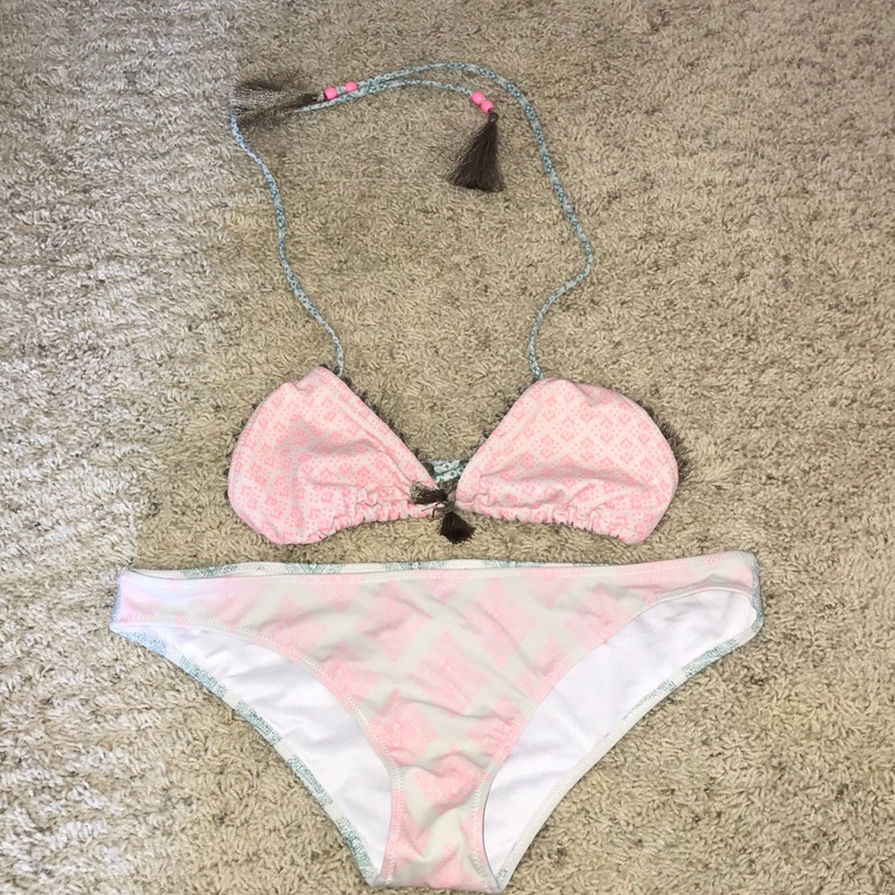 Victoria’s Secret bikini